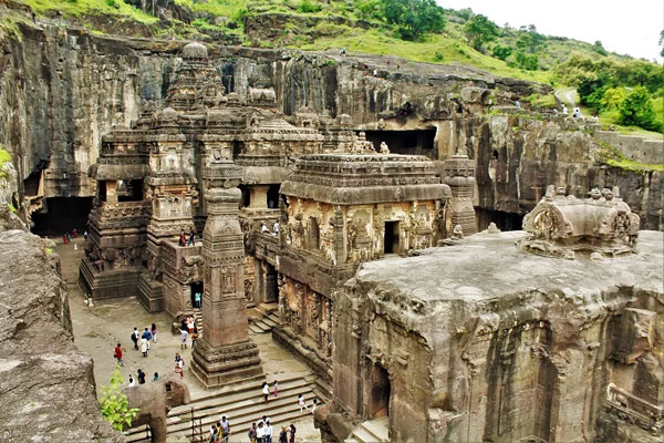 ellora2.jpg